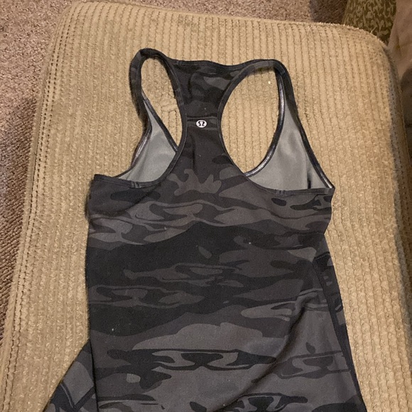 Lululemon running tank - Picture 3 of 3